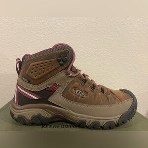 Keen Hiking Boots